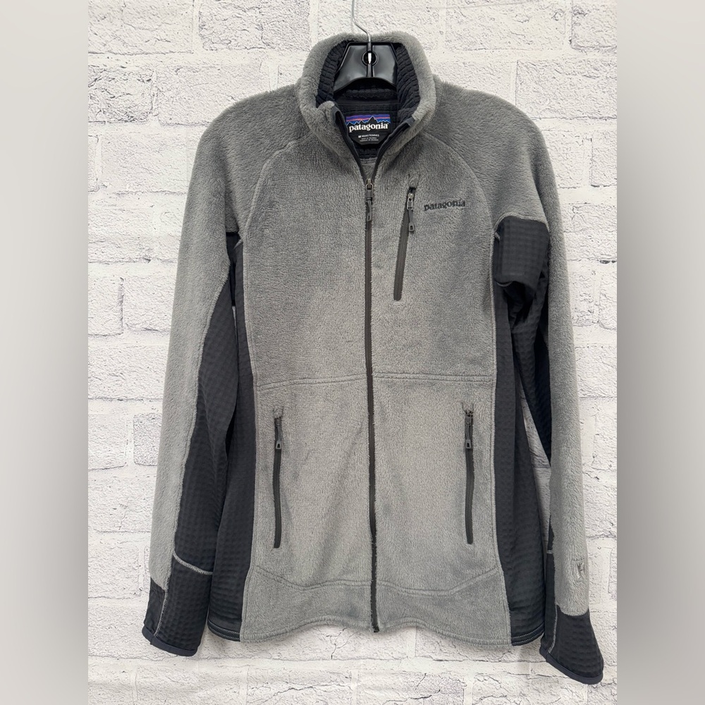 Patagonia Men’s Gray Performance Sweater Jacket Size Medium